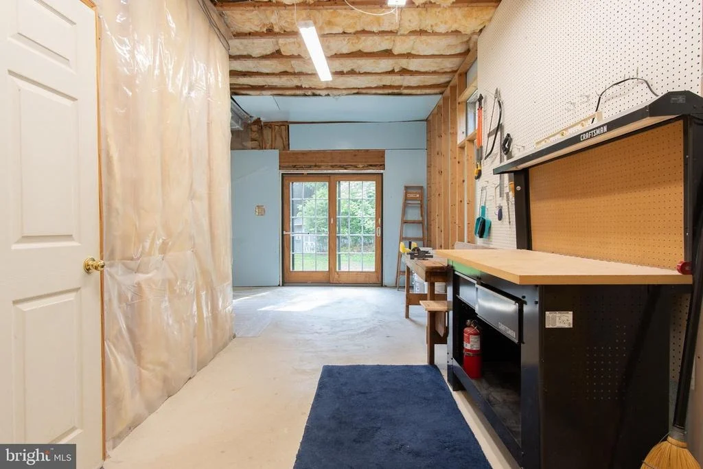 Photo of 8613 HOLLOW ROAD