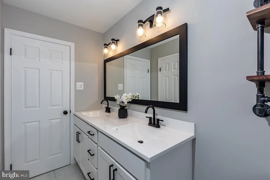 Photo of 40807 SPRING HOUSE LANE