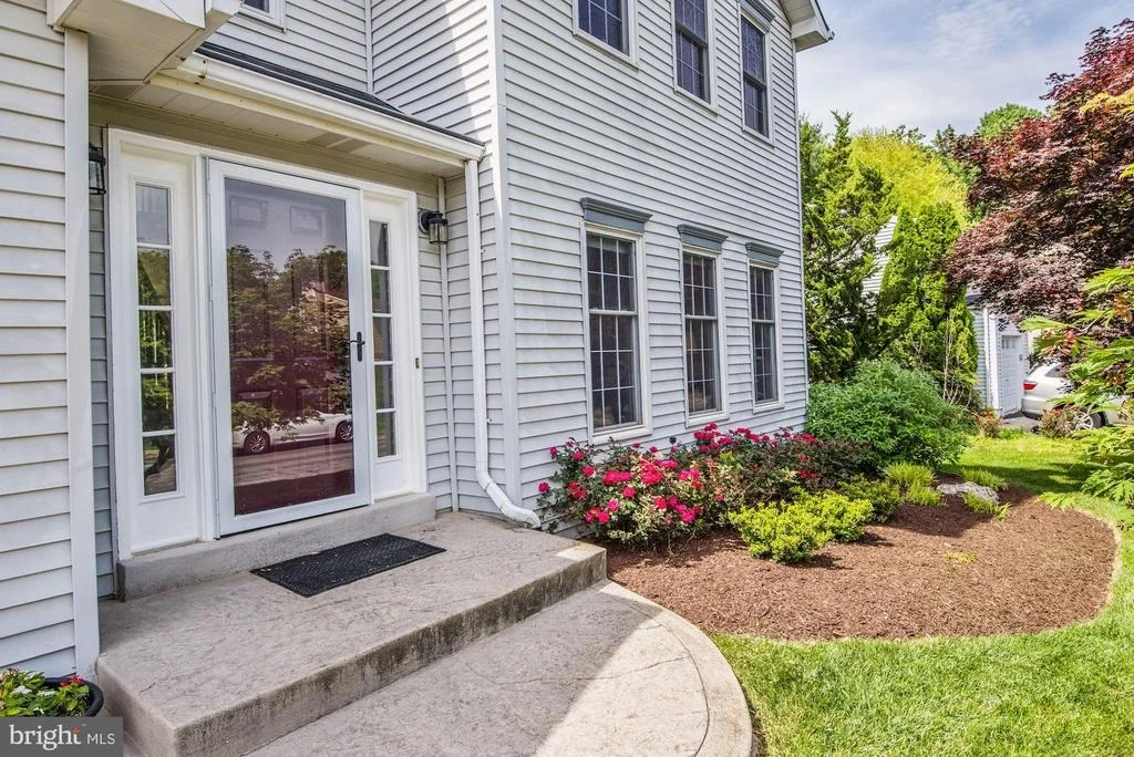 Photo of 1313 CROCKETT LANE