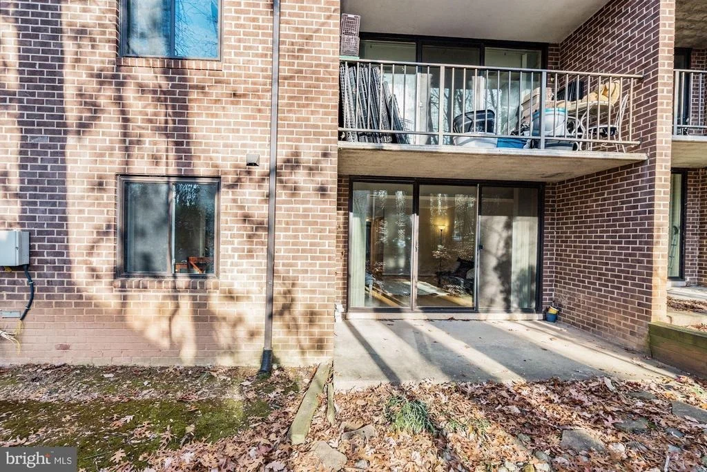 Photo of Unit 1A at 1540 NORTHGATE SQUARE