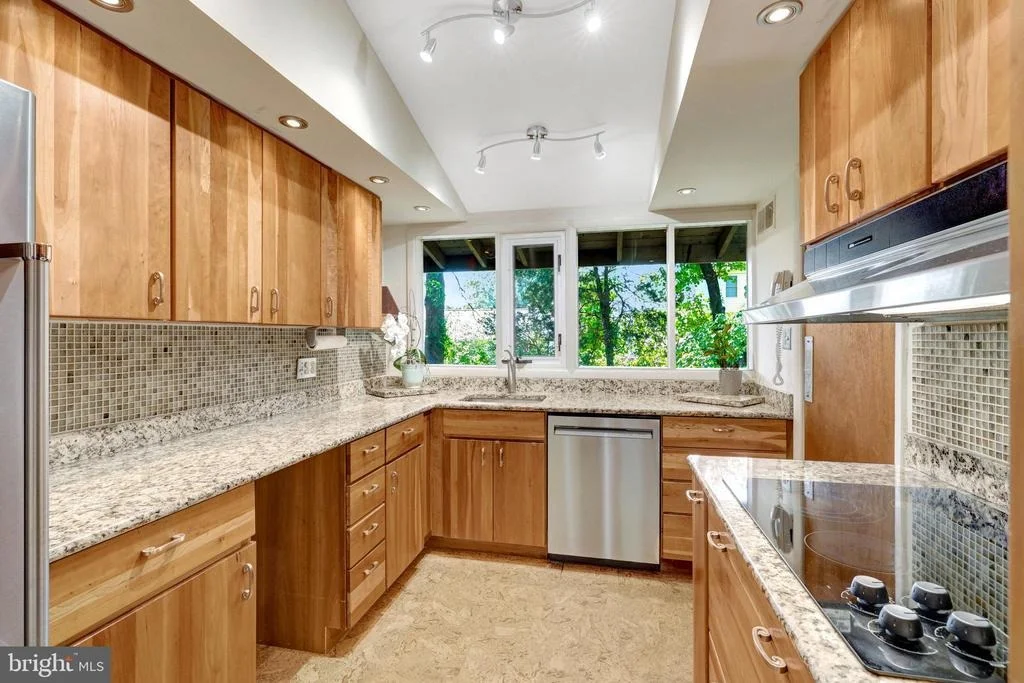 Photo of 6655 CHILTON COURT