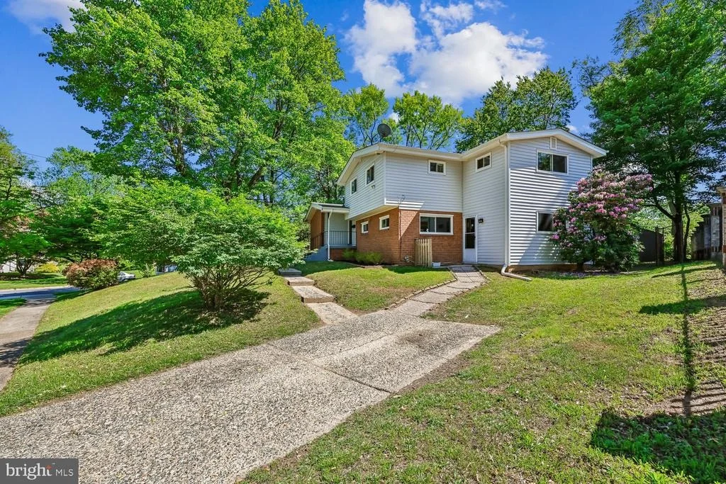 Photo of 300 GILSAN COURT