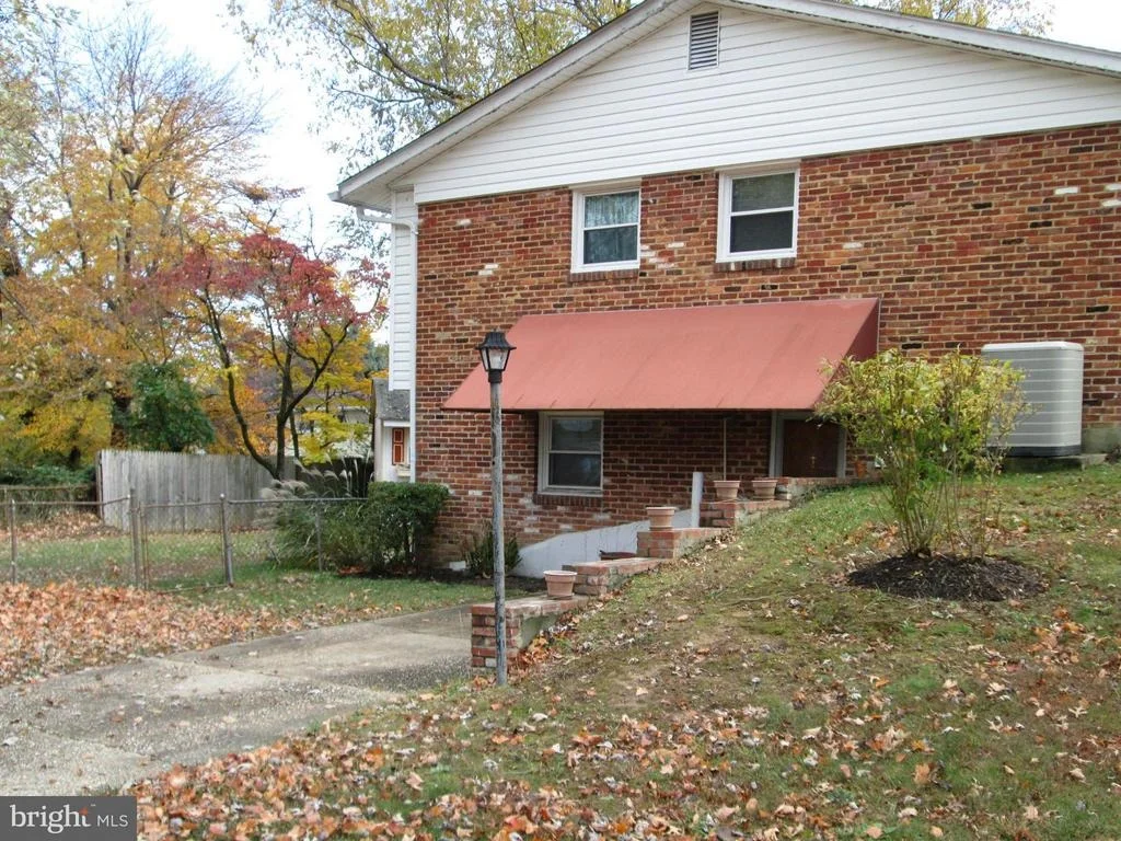 Photo of 2821 HATHAWAY TERRACE