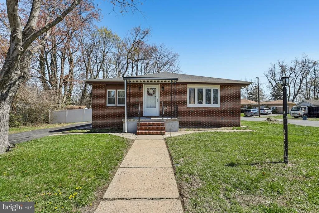 Photo of 36 BROWNING AVENUE