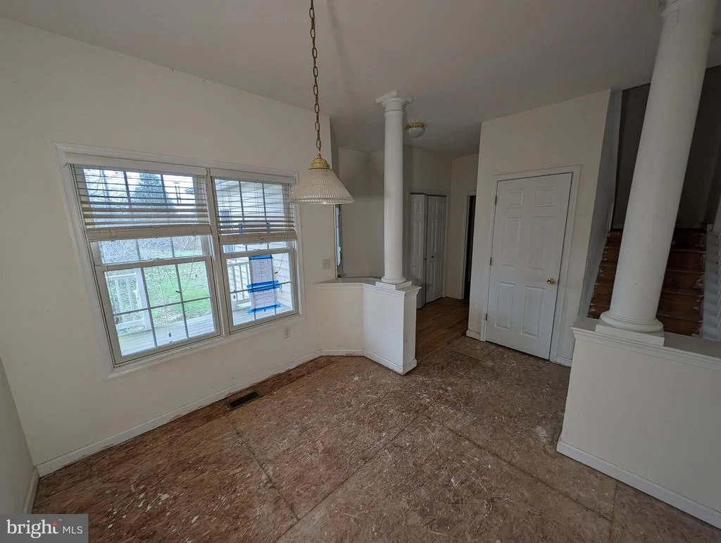 Photo of 32159 RIVER ROAD