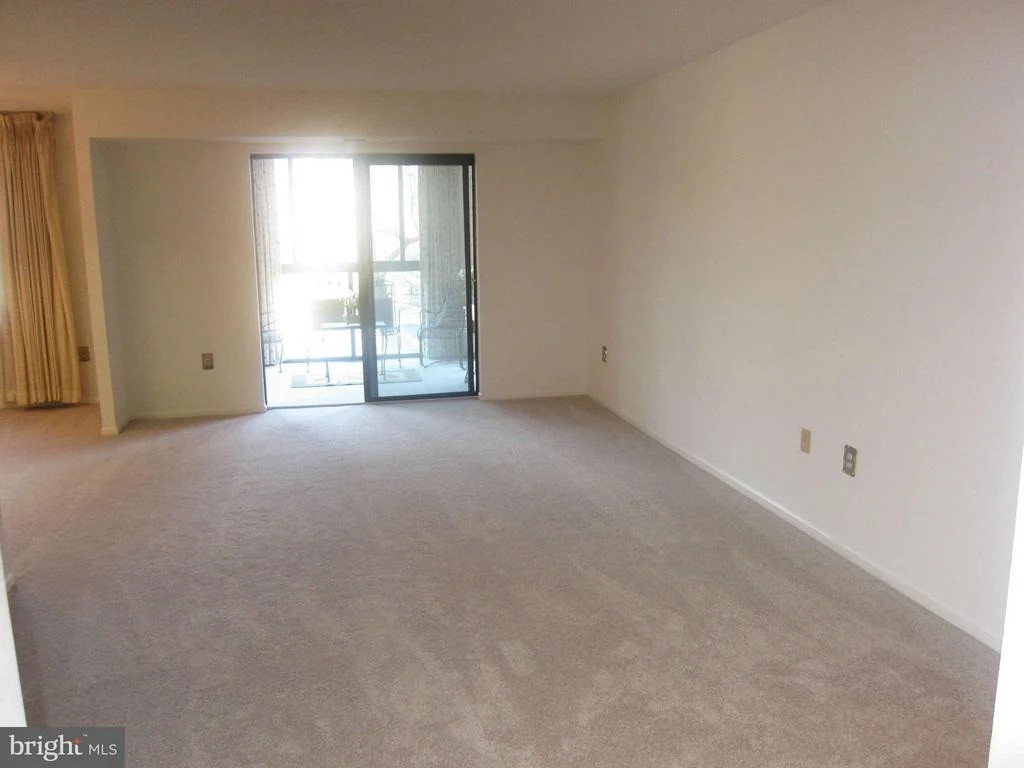 Photo of Unit 2225 at 15107 INTERLACHEN DRIVE