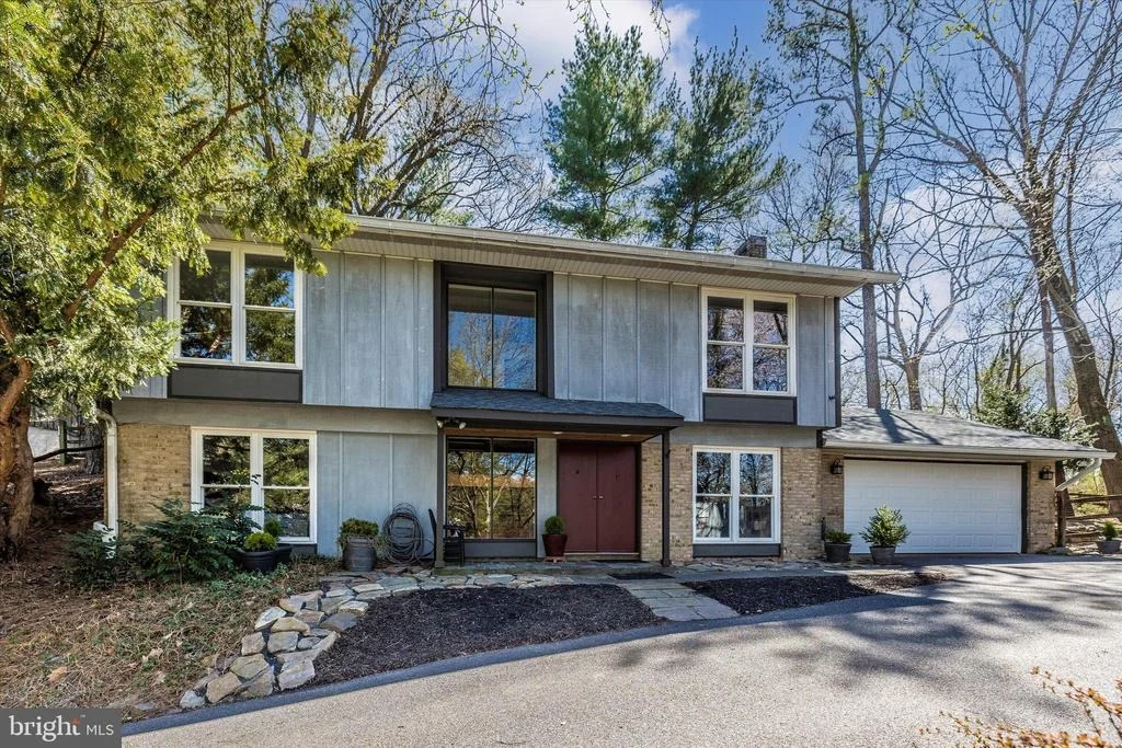 Photo of 8623 PINECLIFF DRIVE