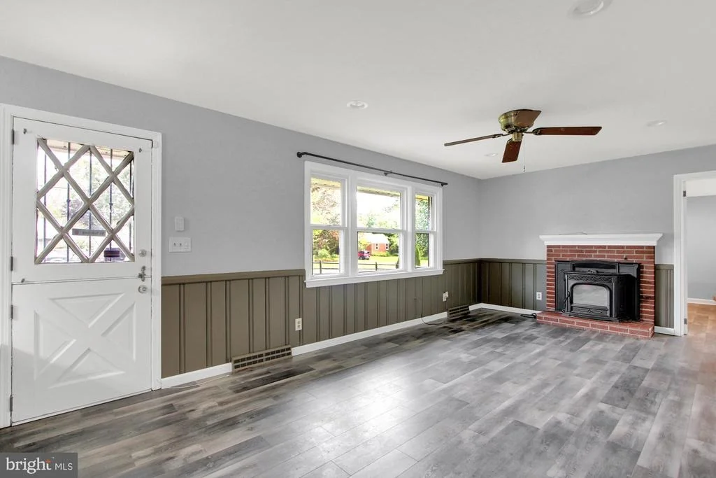 Photo of 2506 CRESTVIEW DRIVE