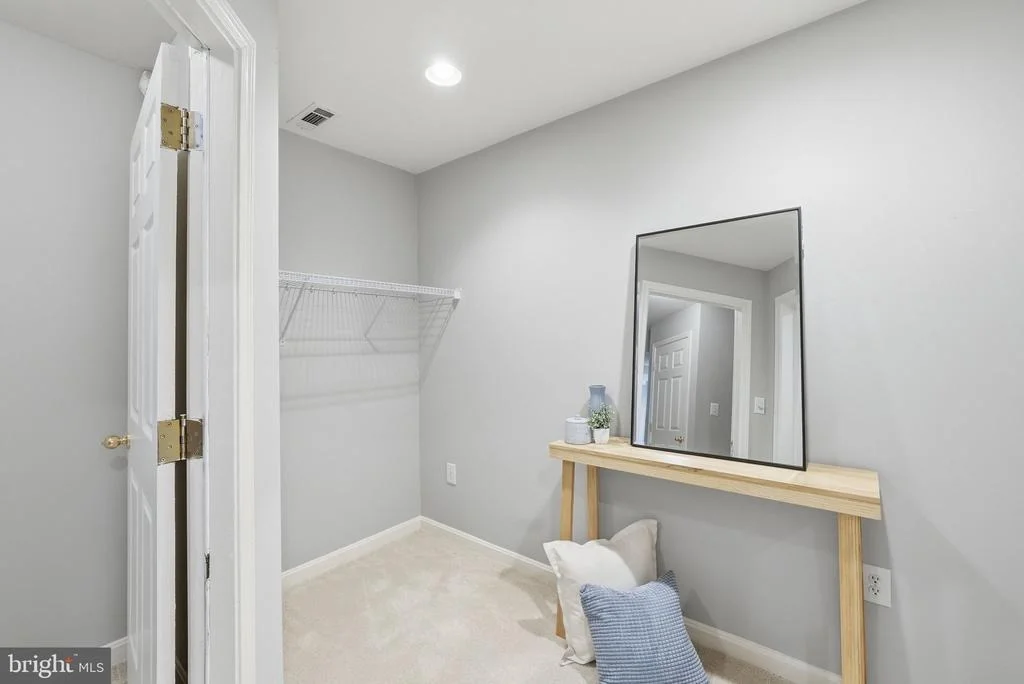 Photo of 44028 TAVERN DRIVE