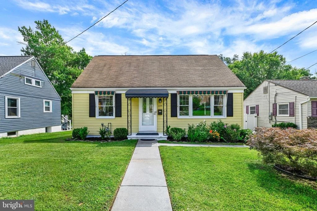 Photo of 634 LONGVIEW
