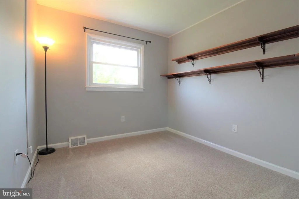 Photo of 10311 LOMOND DRIVE