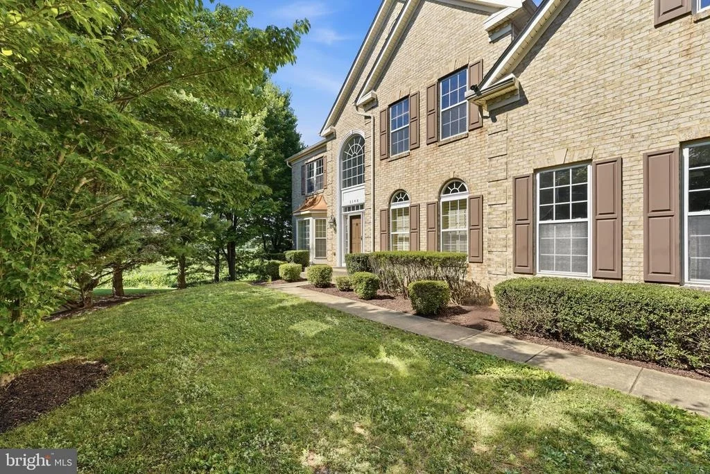 Photo of 2148 CHESTNUT LANE