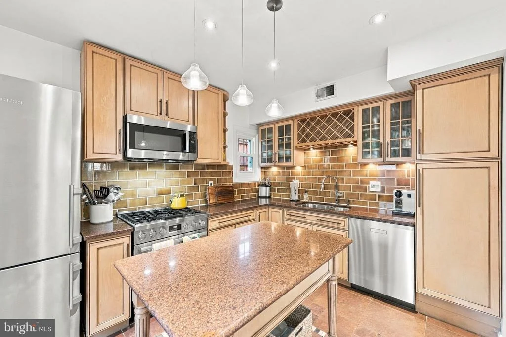Photo of 616 PICKFORD PLACE NE