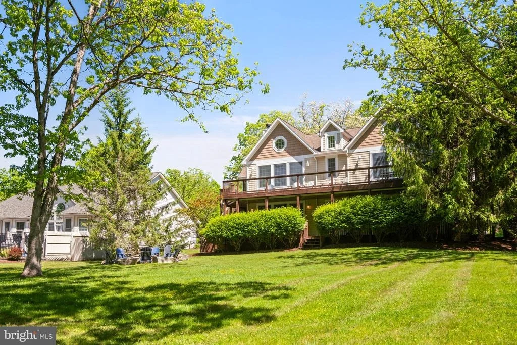 Photo of 200 STILWATER DRIVE