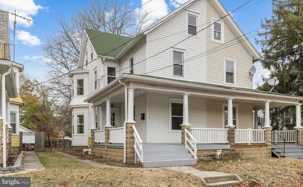Photo of 223 JOHNSON STREET