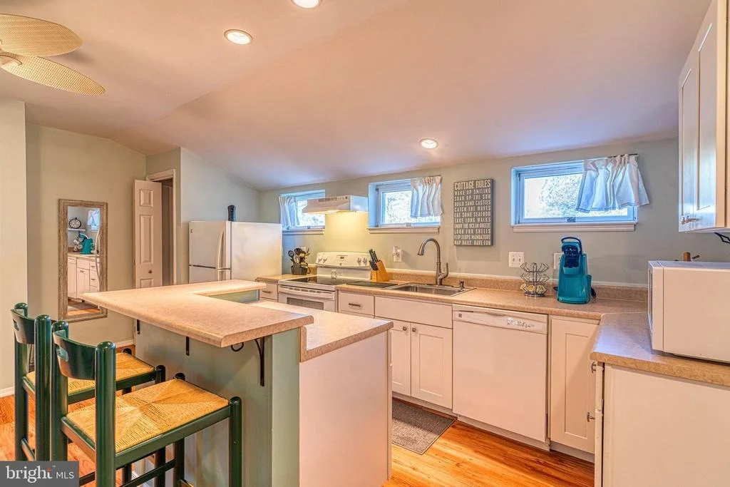 Photo of 16185 BRADBURN LANE