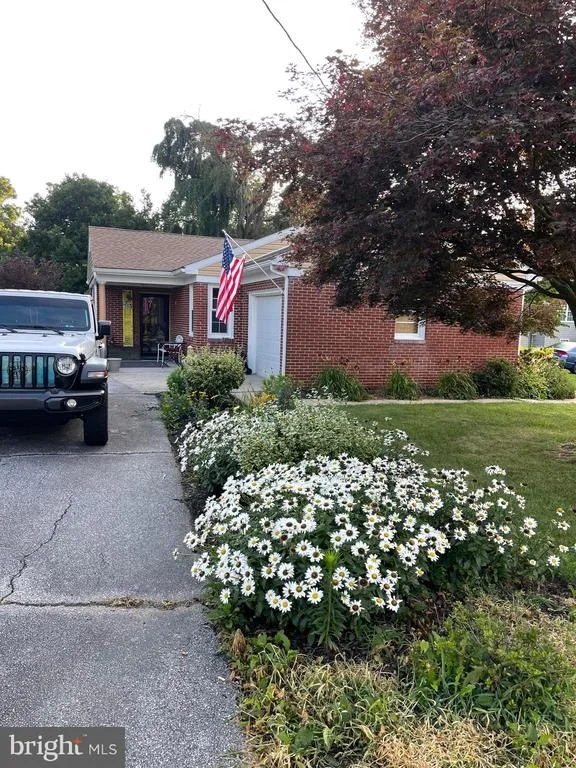 Photo of 404 HILLSIDE DRIVE
