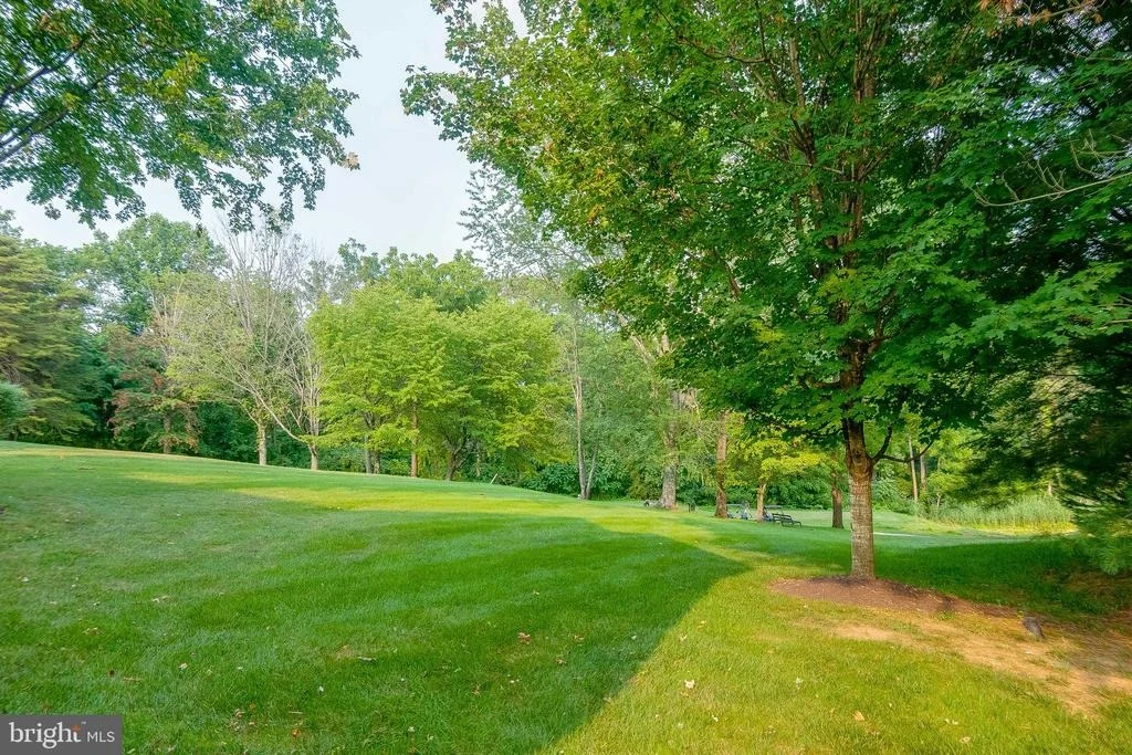 Photo of 5105 WELLINGHALL WAY