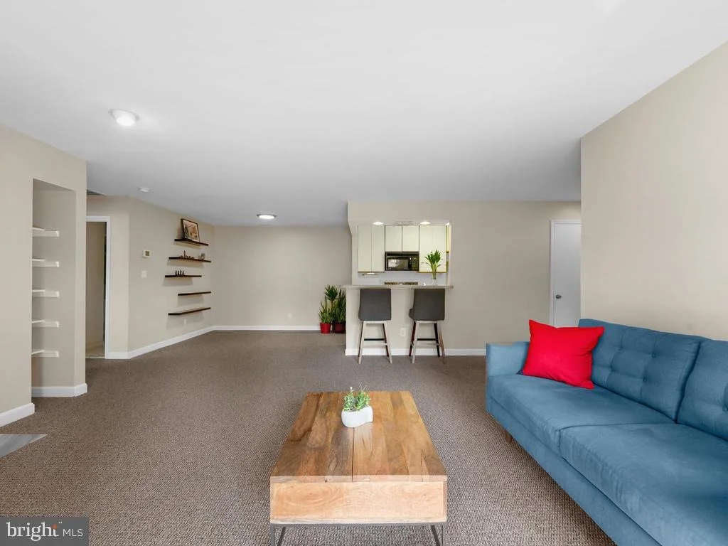 Photo of Unit 9C21 at 13701 MODRAD WAY