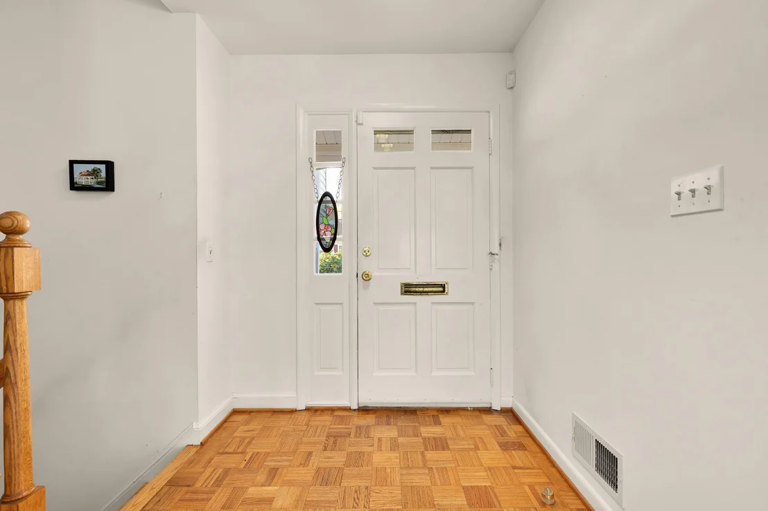 Photo of 1005 RUPPERT ROAD