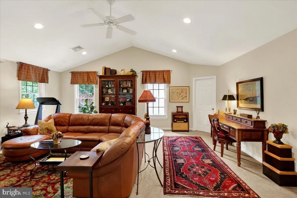 Photo of 225 LOGAN AVENUE