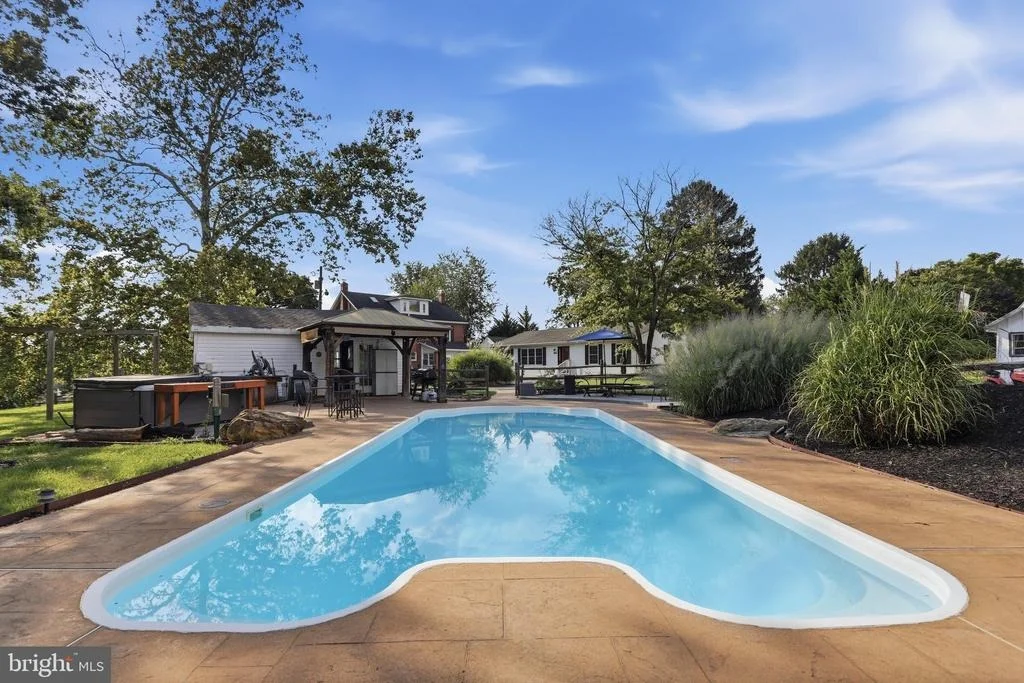 Photo of 5921 QUINN ROAD