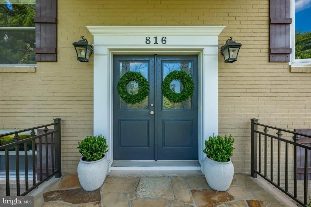Photo of 816 CONSTELLATION DRIVE