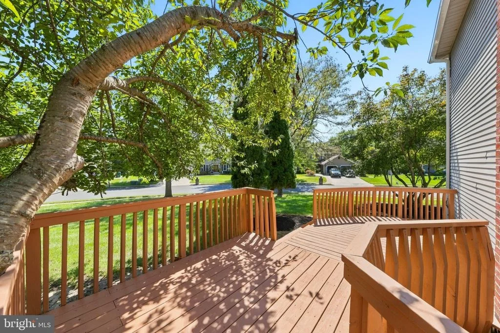 Photo of 16 KENSINGTON DRIVE