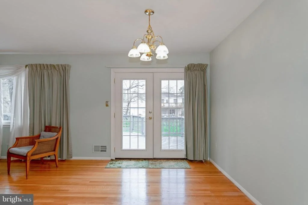 Photo of 9816 GREENVIEW LANE