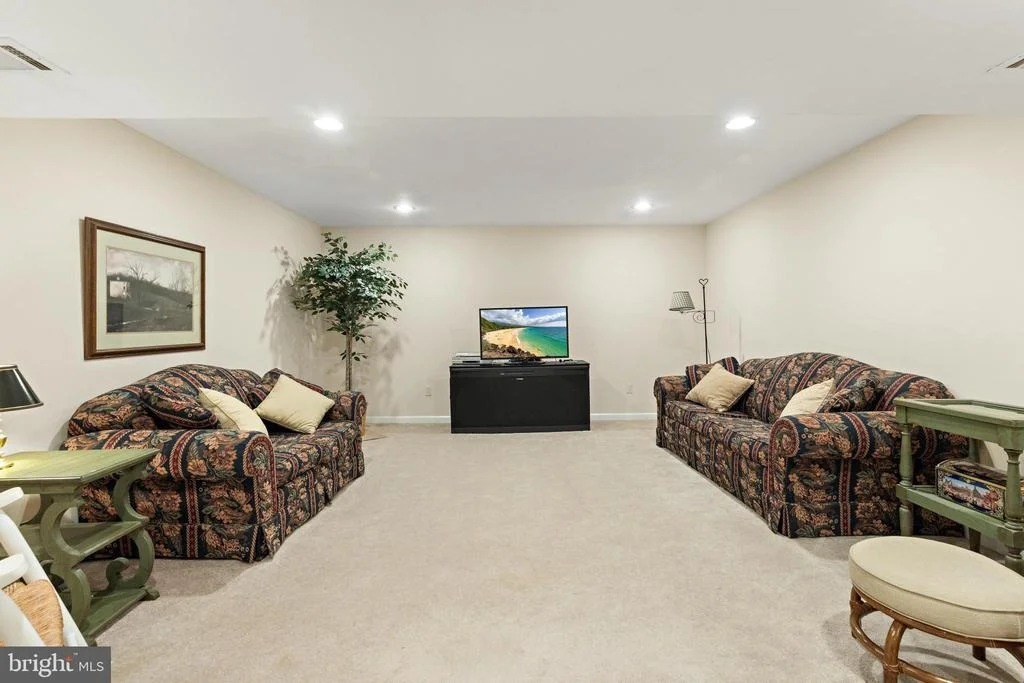 Photo of 314 GOLF VIEW DRIVE