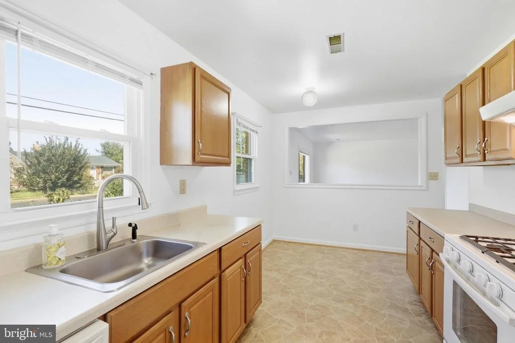 Photo of 9407 KING GEORGE DRIVE