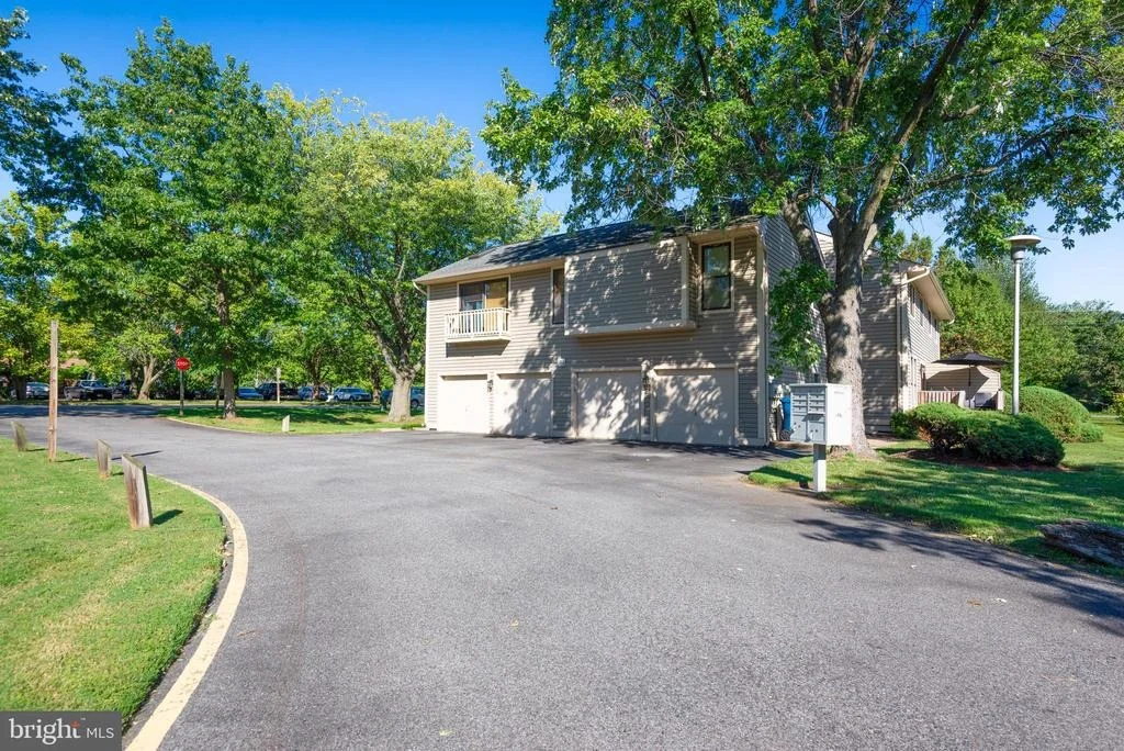 Photo of Unit 2 at 1 COMPASS CIRCLE