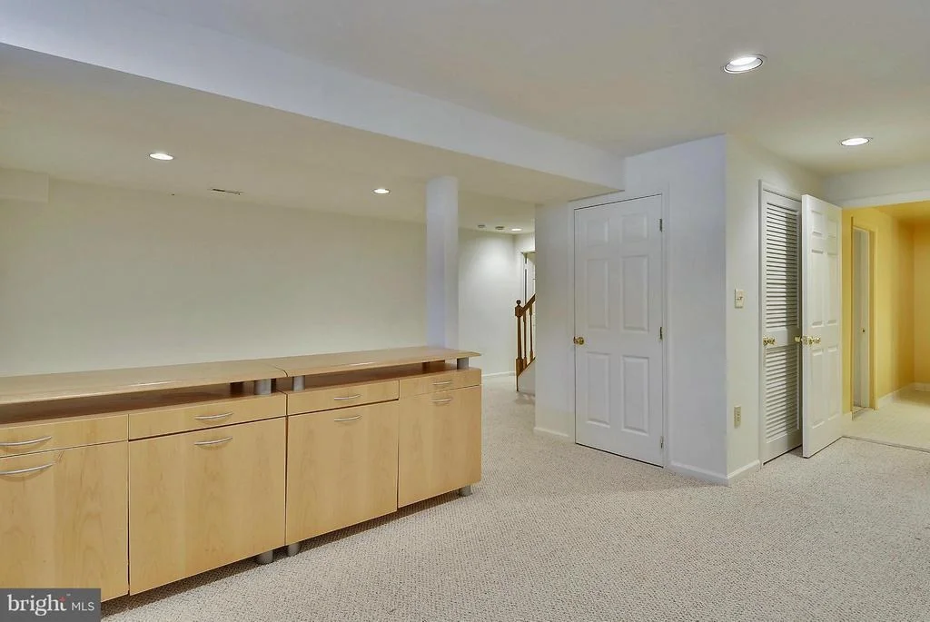 Photo of 813 POINTER RIDGE DRIVE