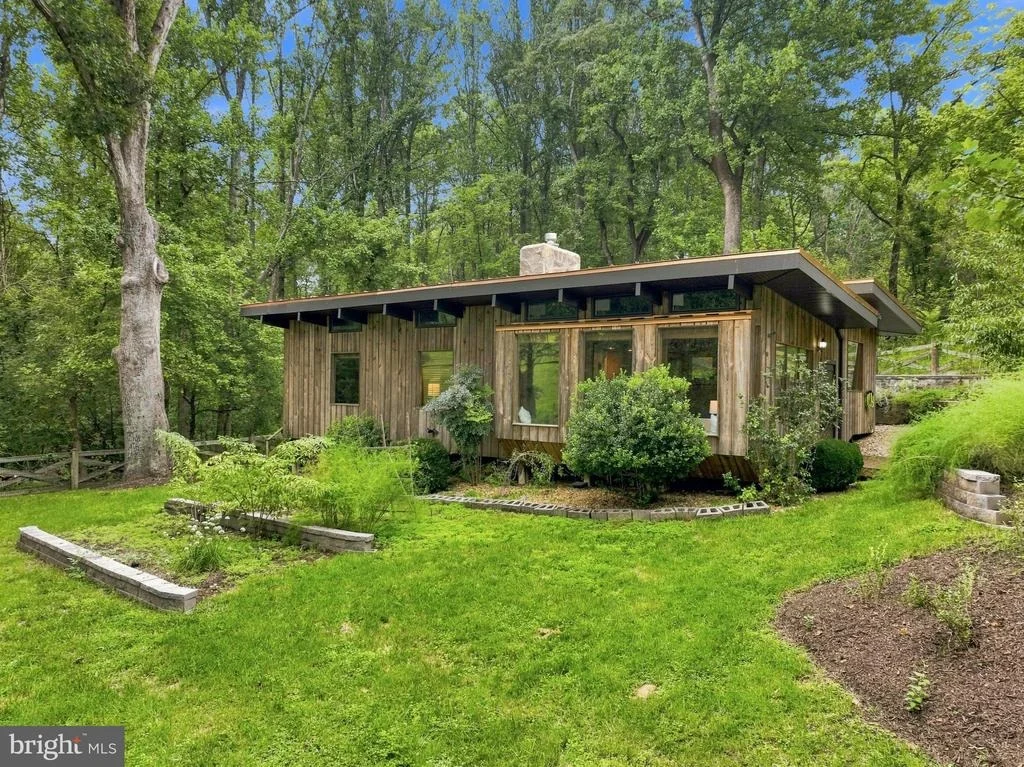 Photo of 7221 CLIFTON ROAD