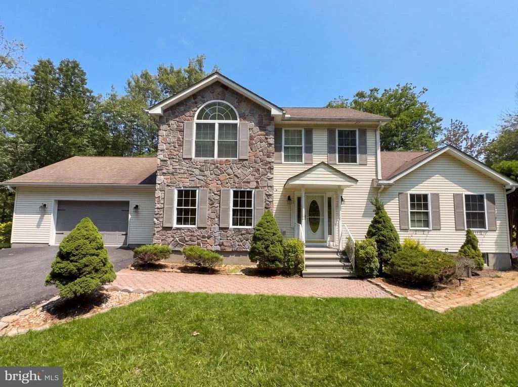 Photo of 814 CLEARVIEW DRIVE