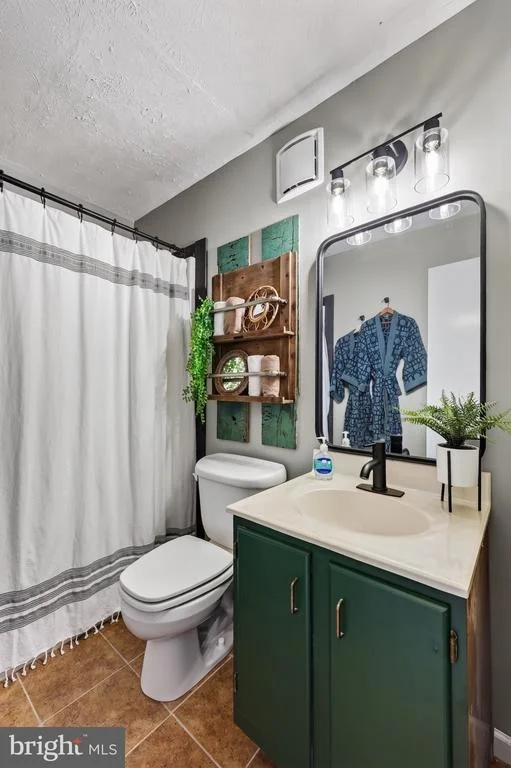 Photo of 743 MAPLE