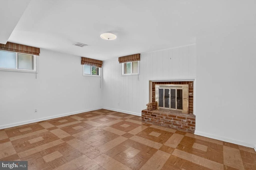 Photo of 6841 STRATA STREET