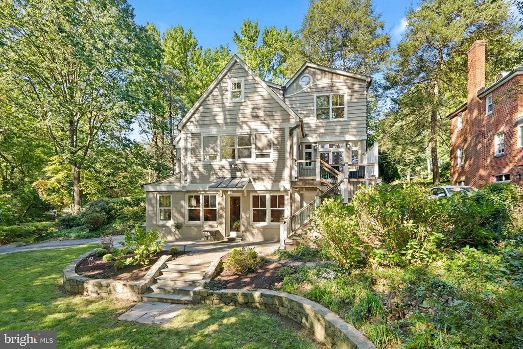 Photo of 1118 DALE DRIVE