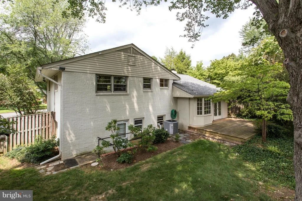 Photo of 7007 BRIGHT AVENUE