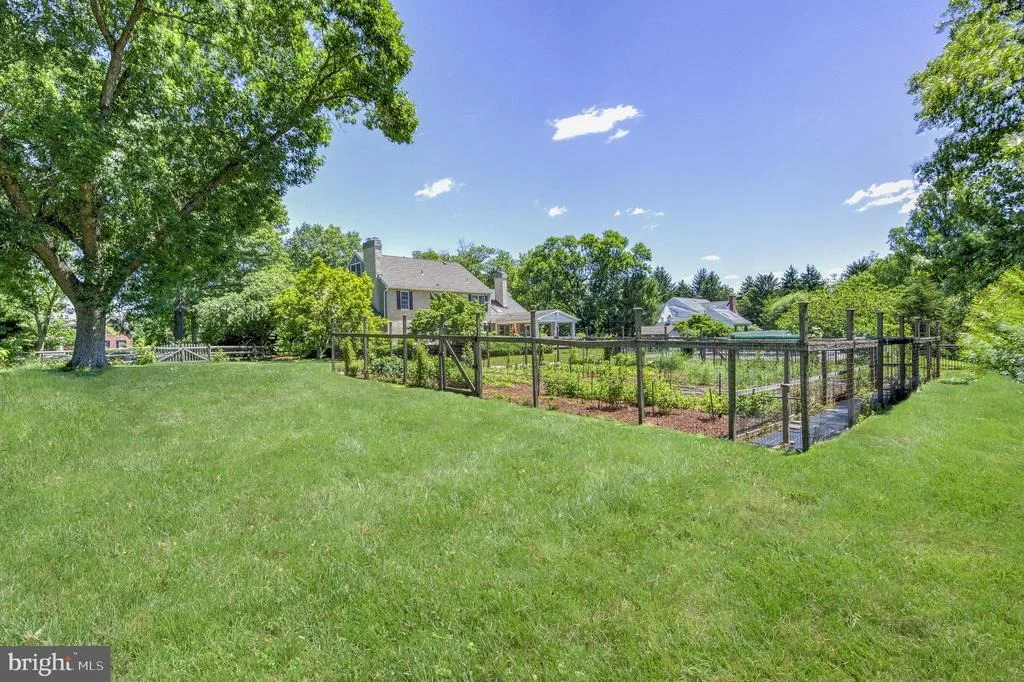 Photo of 24 MEADOW LANE
