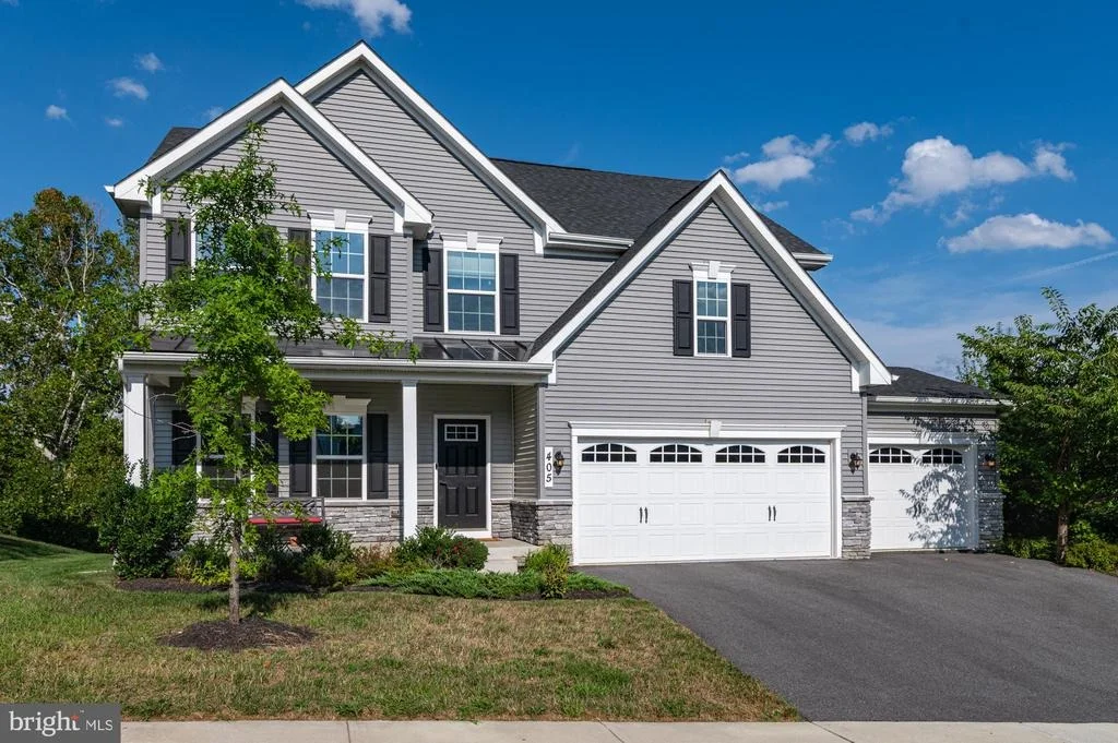 Photo of 405 POTOMAC VIEW PARKWAY