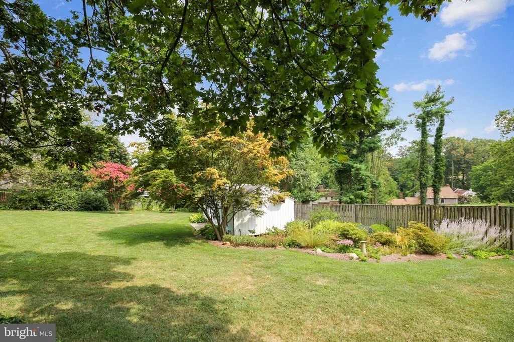 Photo of 15225 CENTERGATE DRIVE