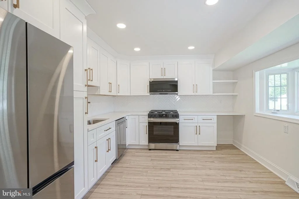 Photo of 383 MONTGOMERY DRIVE