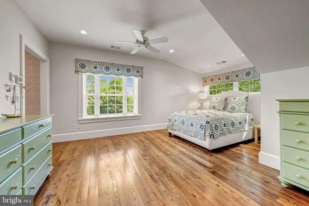 Photo of 8133 GEORGETOWN PIKE