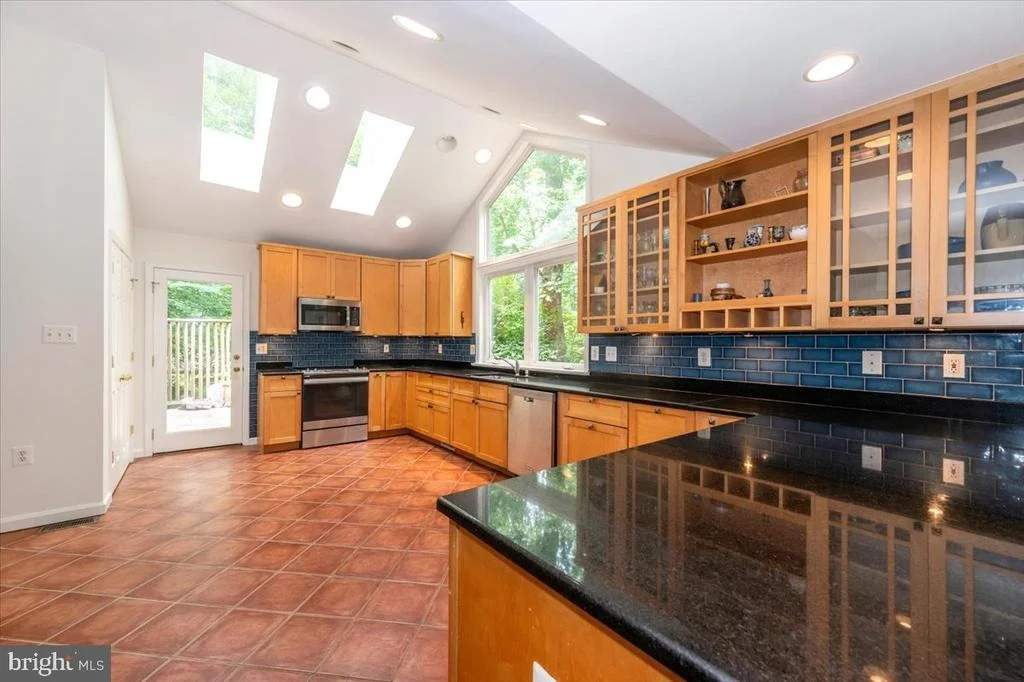 Photo of 9441 HOLBROOK