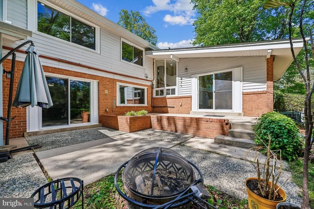 Photo of 300 GILSAN COURT