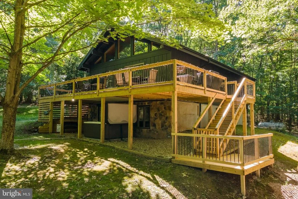 Photo of 106 LODGE CIRCLE