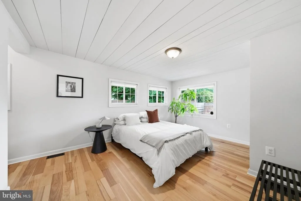 Photo of 6410 BUSHEY DRIVE