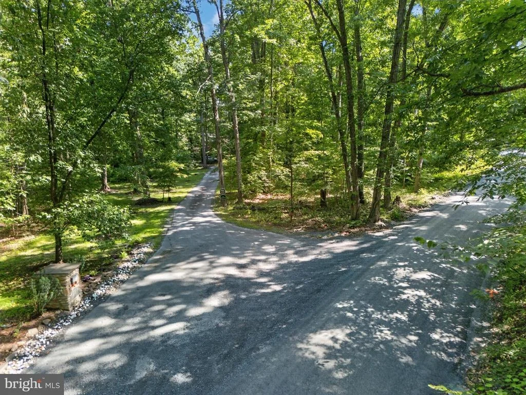 Photo of 1137 SUGARLOAF MOUNTAIN ROAD
