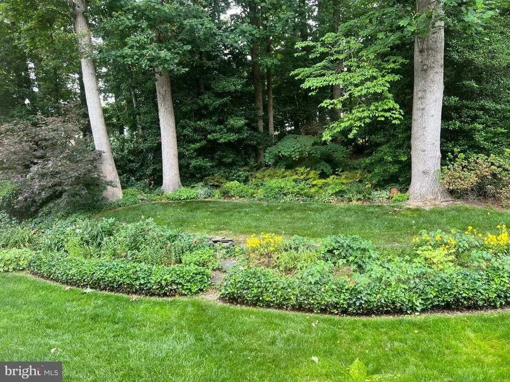 Photo of 6010 NASSAU DRIVE